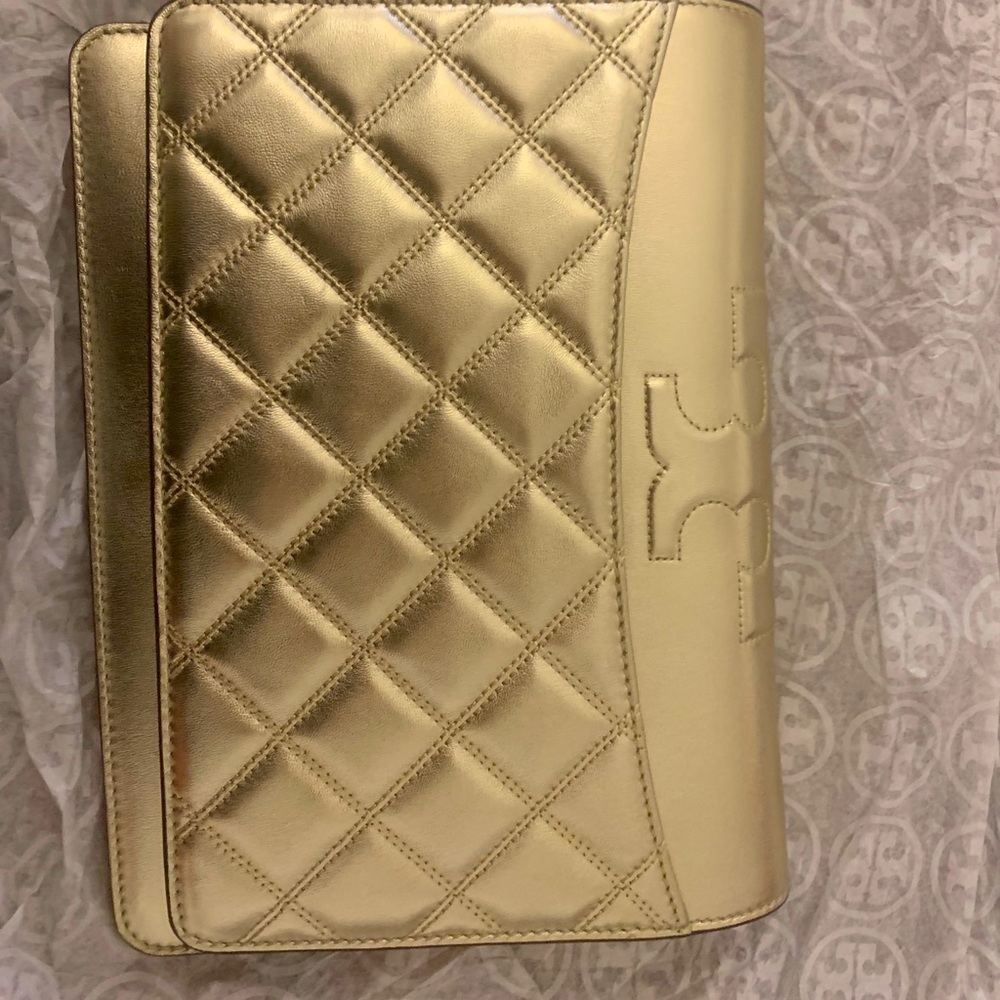 Brand New Tory Burch Savannah Clutch!!!!